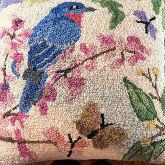 4-Corners Punch Needle Pillow - Picture 1 of 3